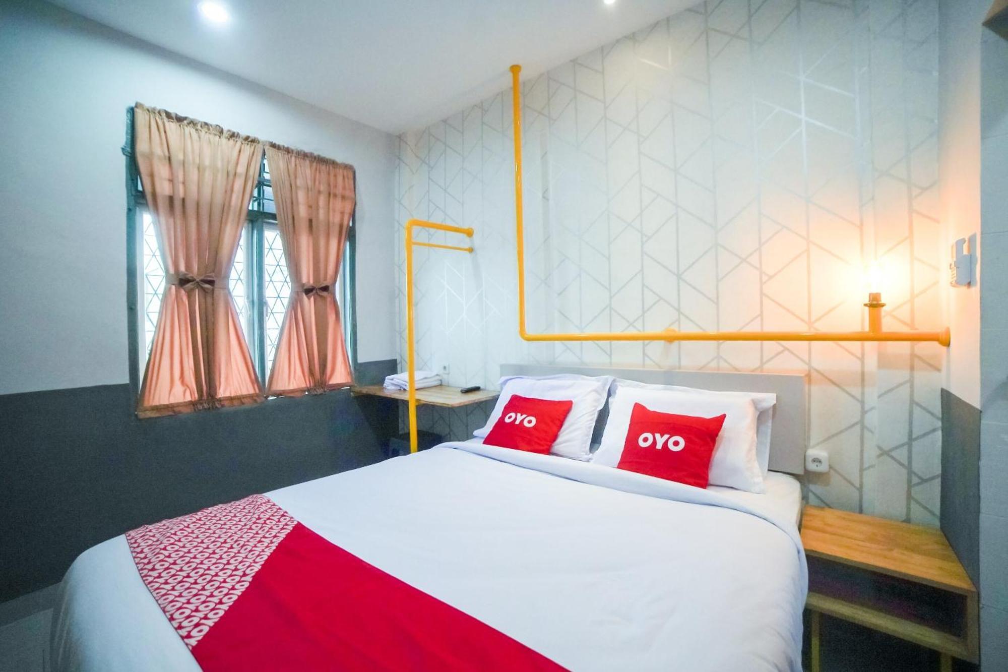 Capital O 90874 Millenium Inn 2 Medan Dış mekan fotoğraf
